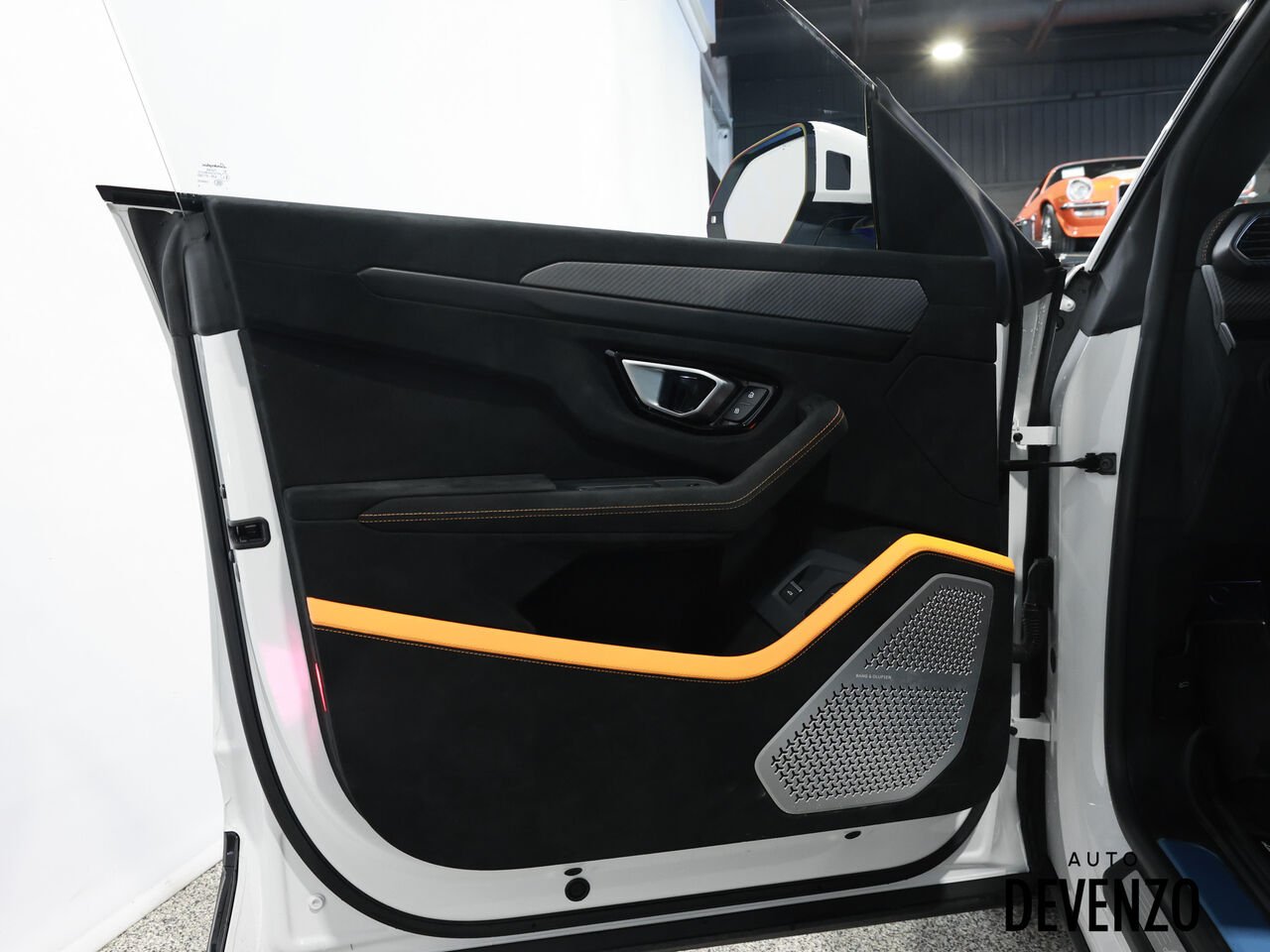 2023 Lamborghini Urus White Saint-Eustache - photo #8