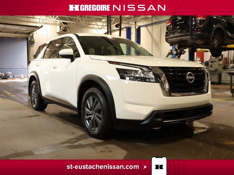 2022 Nissan Pathfinder White Laval - photo #0