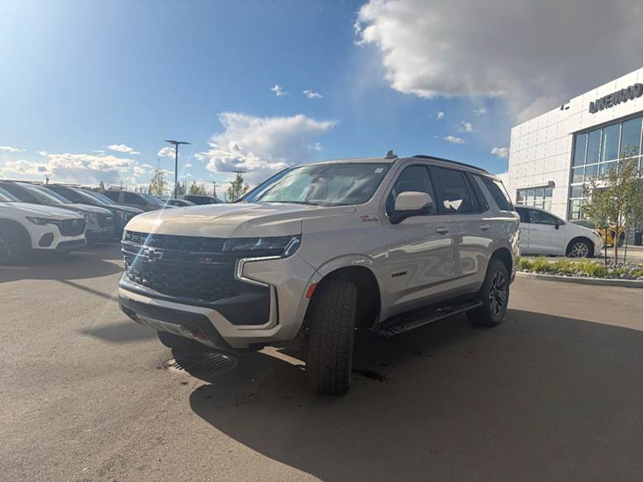 2024 Chevrolet Tahoe 4WD 4dr Z71 Empire Beige Metallic Sherwood Park - photo #2