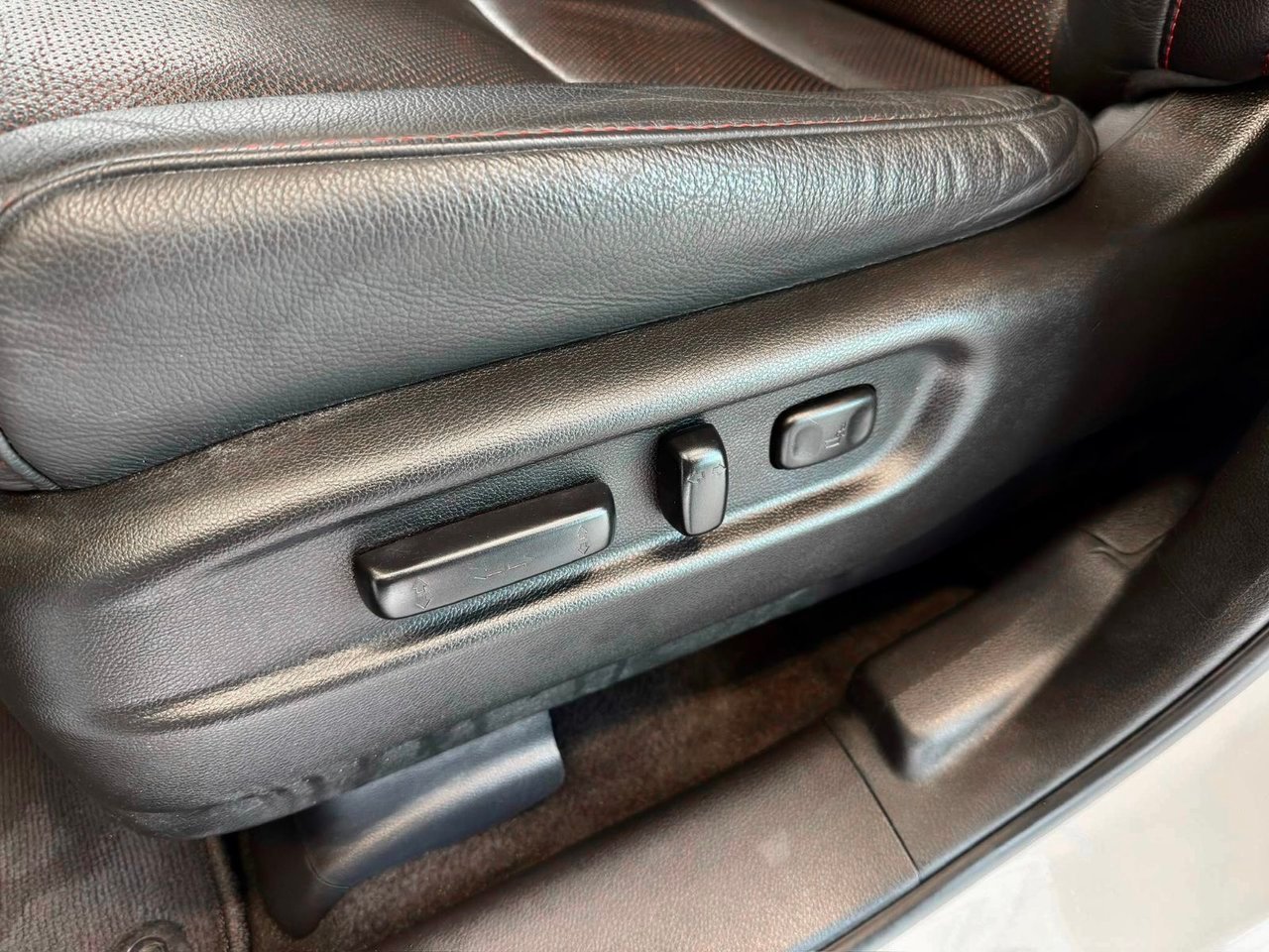 2022 Honda Pilot White Notre-Dame-des-Prairies - photo #32