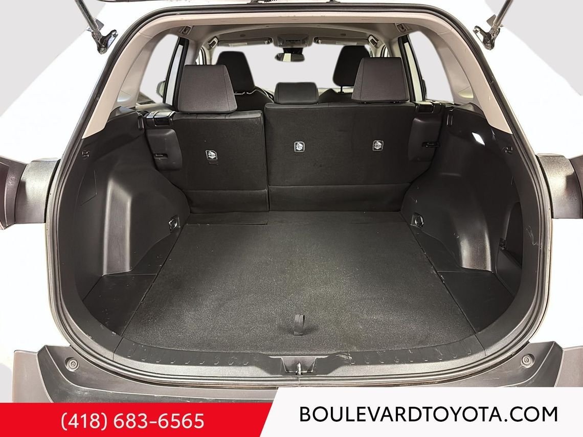 Toyota RAV4 531716-114 | LE 2024 Blanc Québec - photo #29