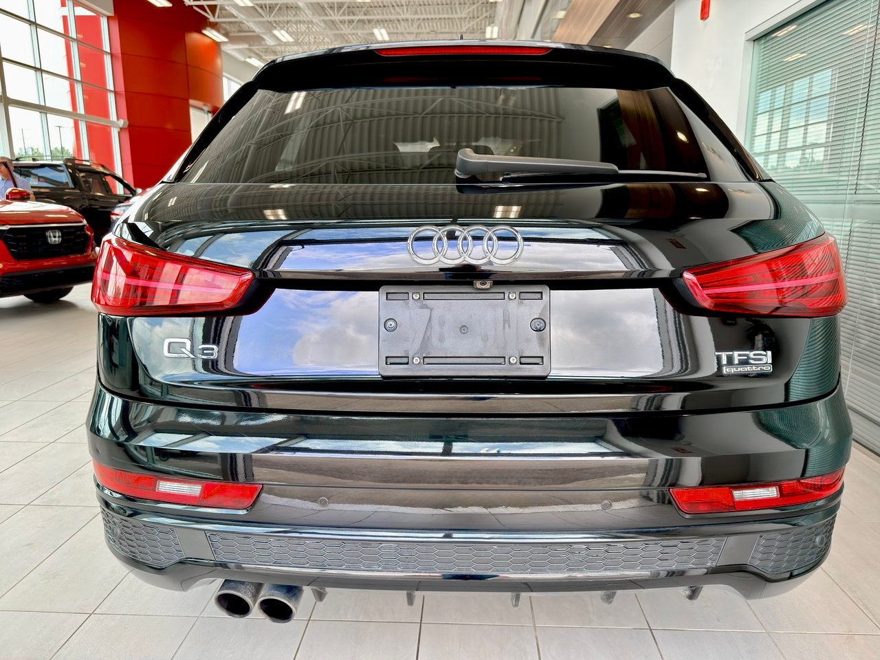 2016 Audi Q3 Black Notre-Dame-des-Prairies - photo #11