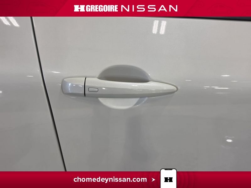 2023 Nissan Rogue White Laval - photo #12