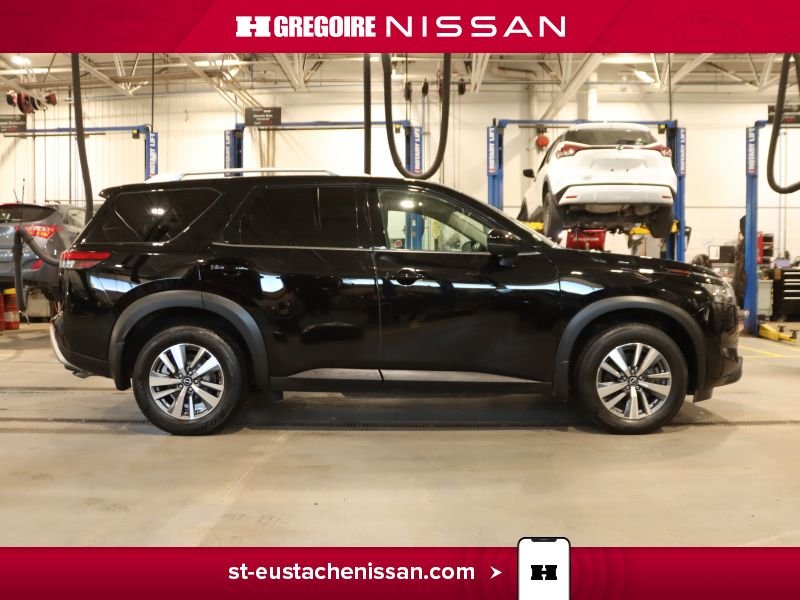 2024 Nissan Pathfinder Black Laval - photo #21