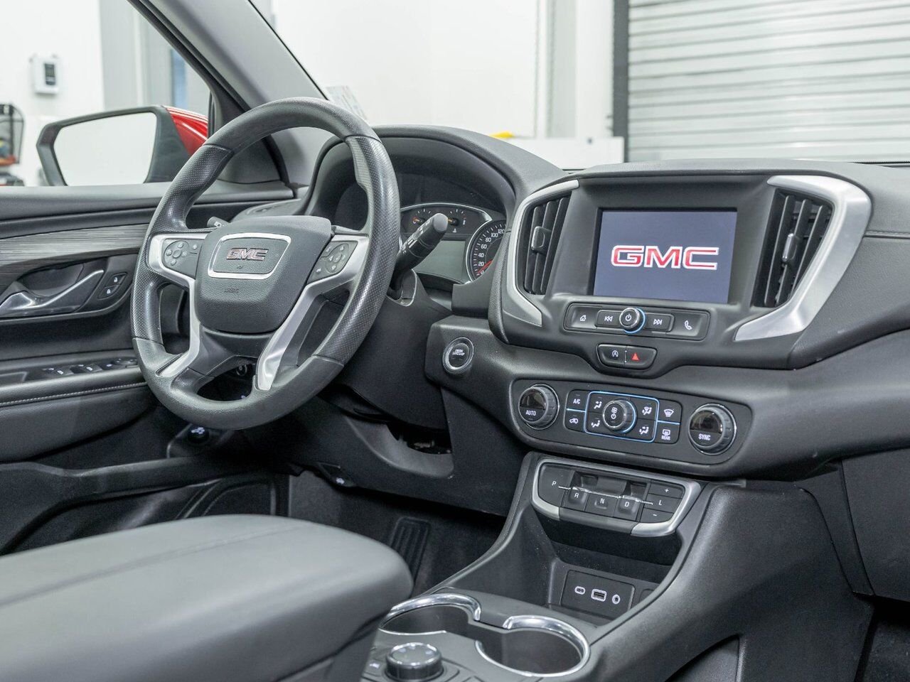 GMC Terrain SLE AWD *SIEGES CHAUF* CARPLAY *GR. SECURITE* USB 2024 Rouge Saint-Jérôme - photo #26