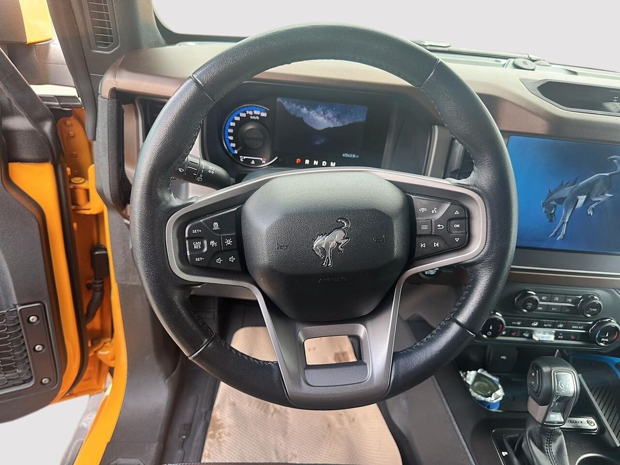 2022 Ford Bronco Orange Rouyn-Noranda - photo #7