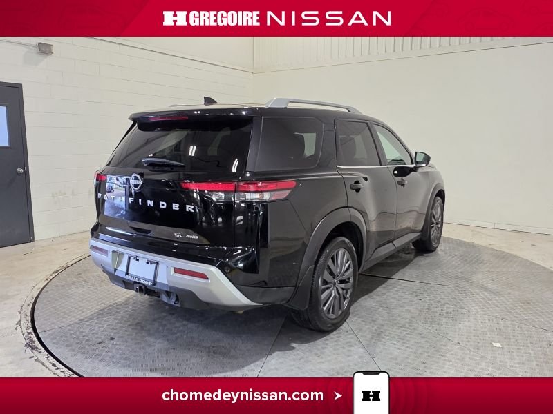 2024 Nissan Pathfinder Black Laval - photo #8