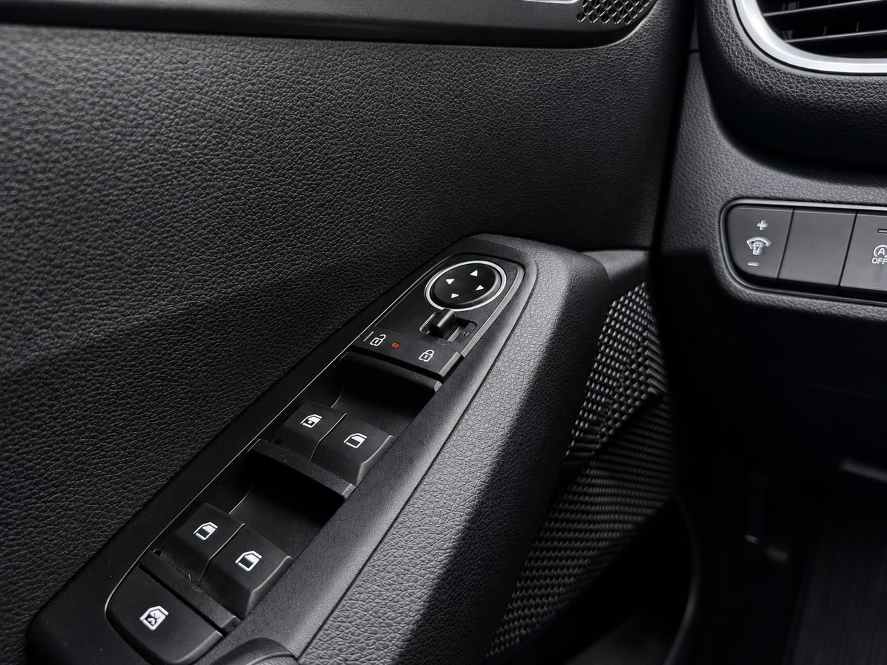 Kia Seltos JAMAIS ACCIDENTÉ / AWD ( 4X4 ) / APPLE CARPLAY ET ANDROID AUTO 2024 Bleu Châteauguay - photo #16