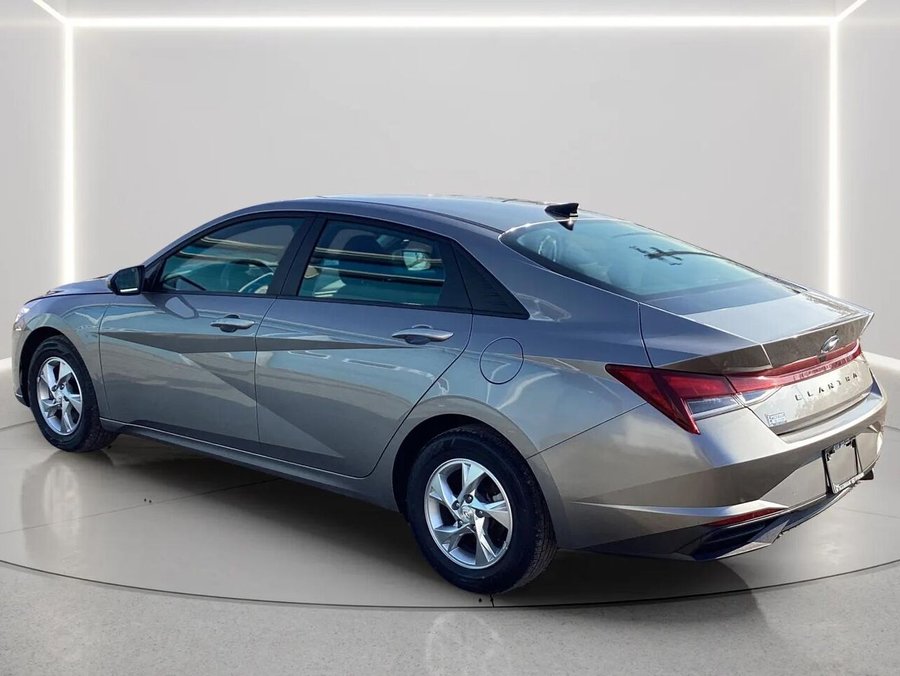 2023 Hyundai Elantra Essential IVT Grey