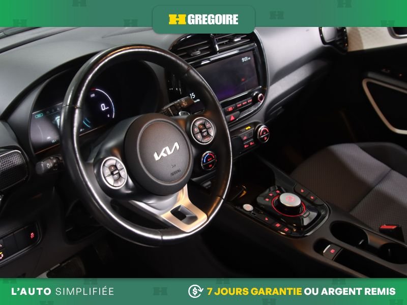 2022 Kia Soul Black Blainville - photo #21