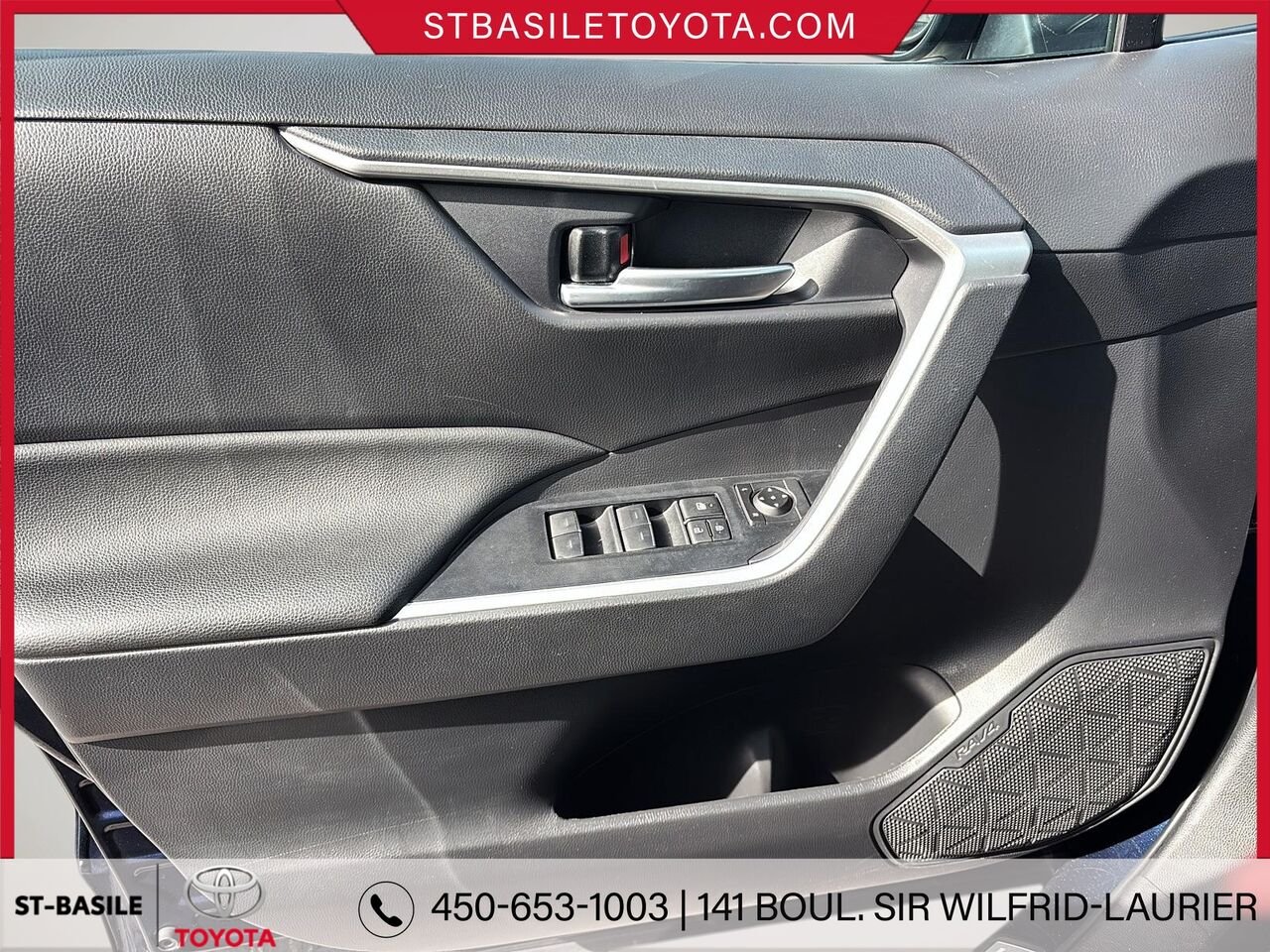 2024 TOYOTA RAV4 Blue Saint-Basile-le-Grand - photo #13
