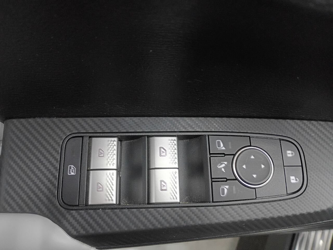 2023 Mitsubishi Outlander Plug-In Hybrid Black Blainville - photo #21