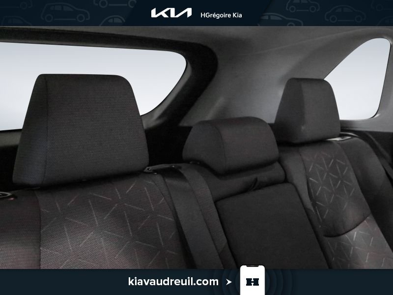 2020 Toyota Rav 4 White Laval - photo #23