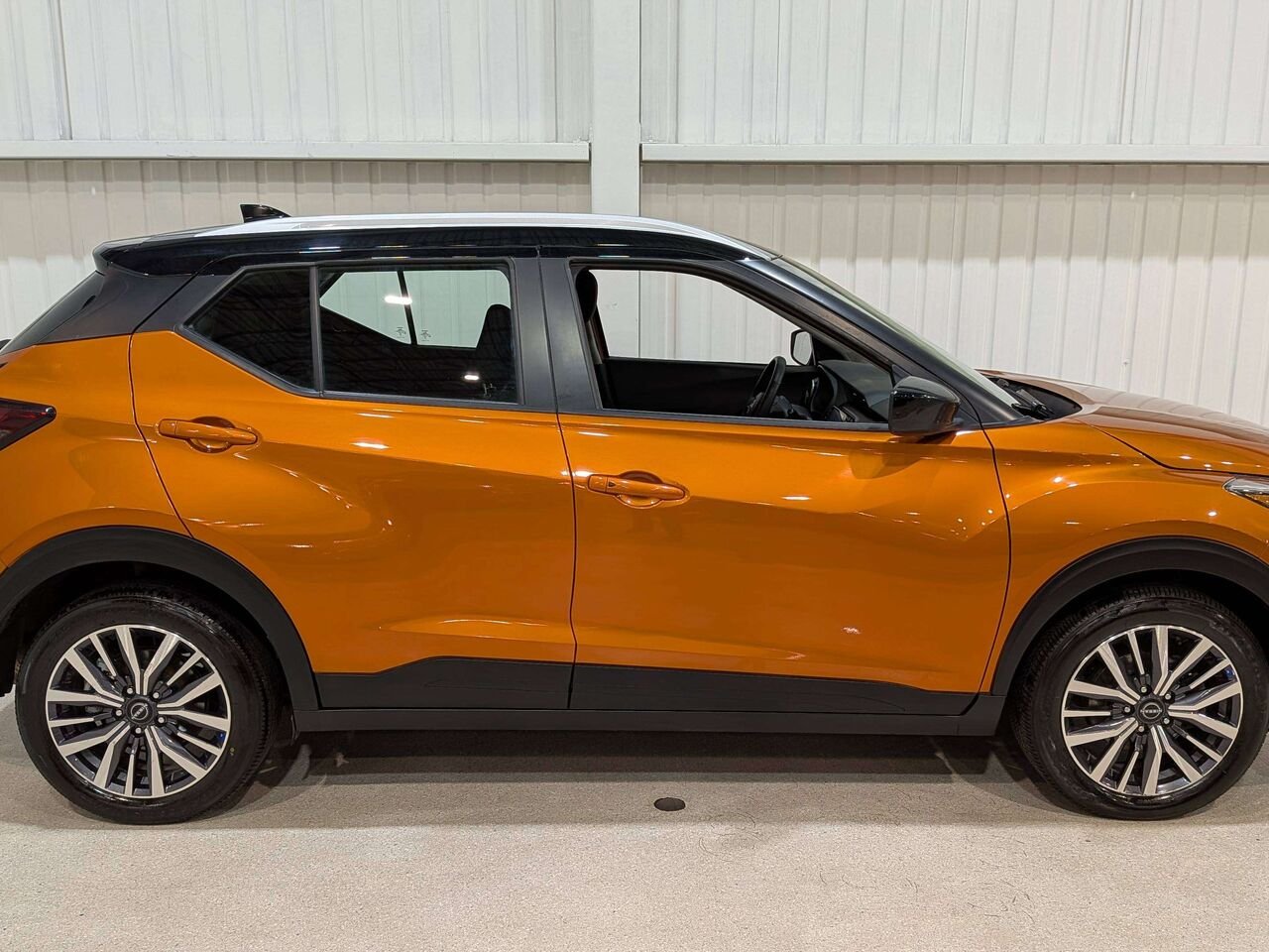 Nissan Kicks 2024 Orange Val-David - photo #7