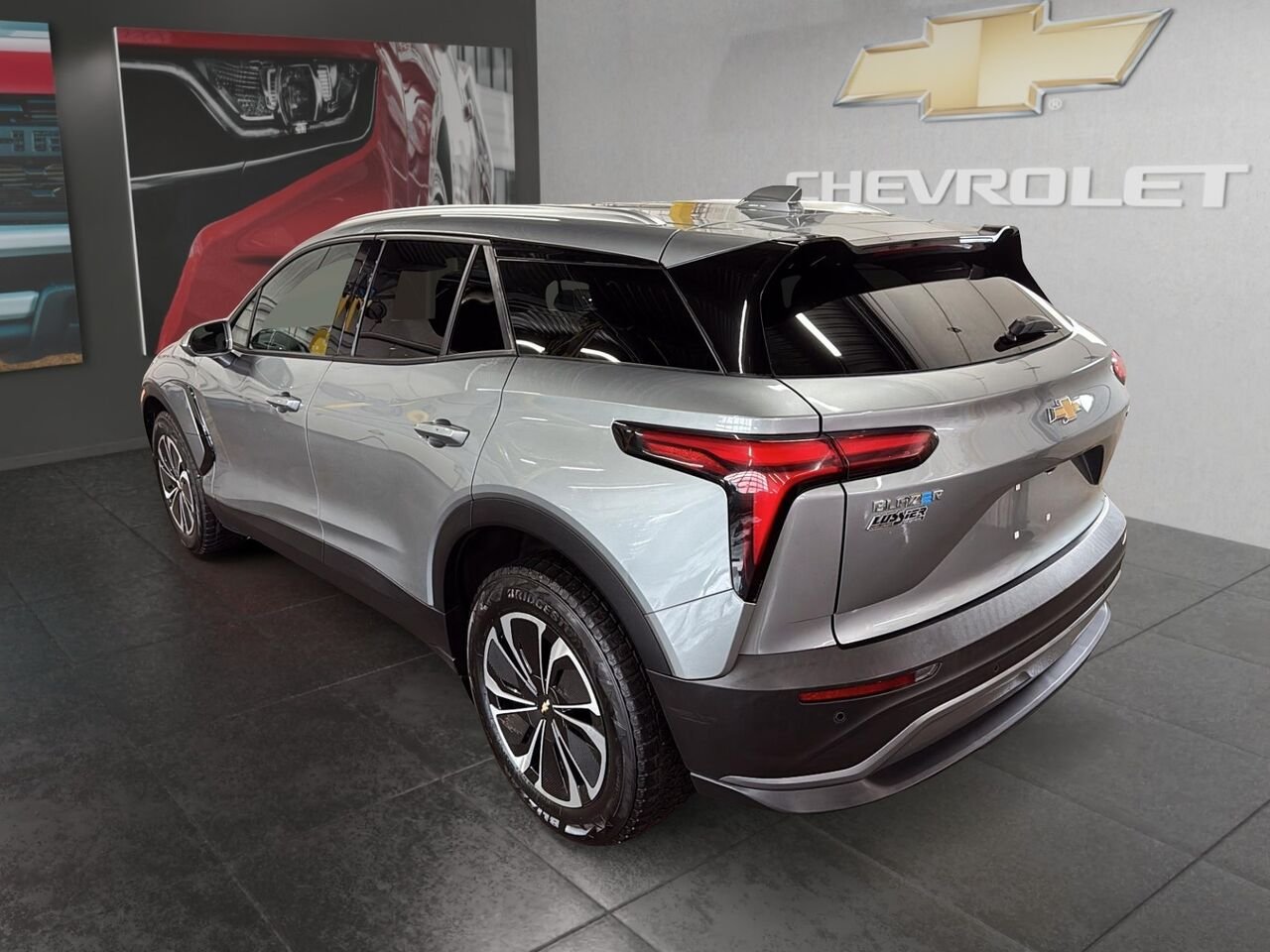 CHEVROLET BLAZER EV LT TI 2024 Gris Saint-Hyacinthe - photo #3