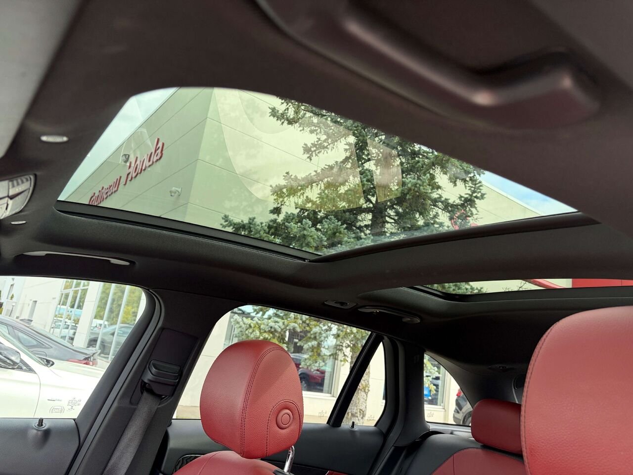 2020 Mercedes-Benz GLC GLC 300 Blue Gatineau - photo #17