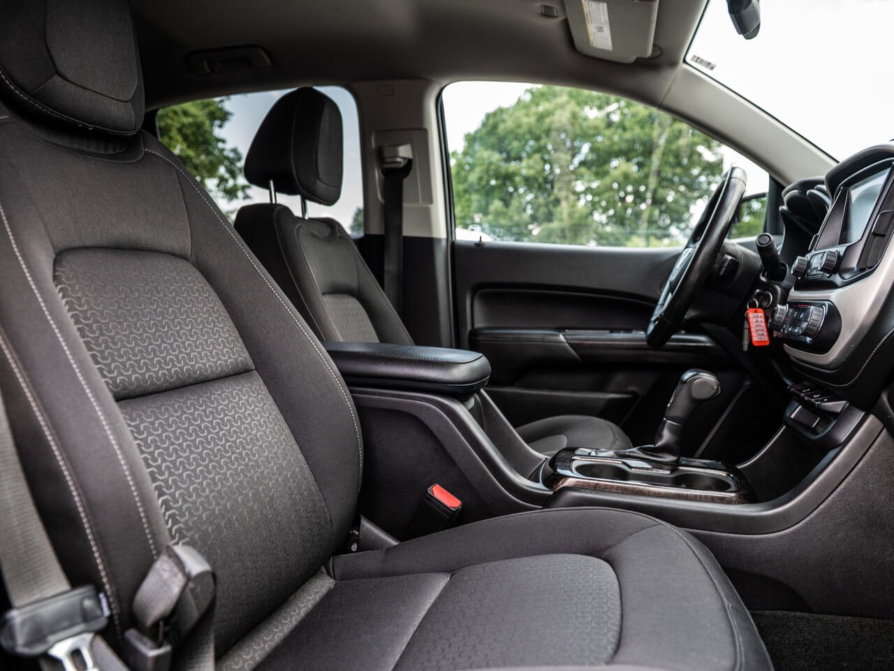 2016 GMC Canyon Red Sainte-Julienne - photo #26
