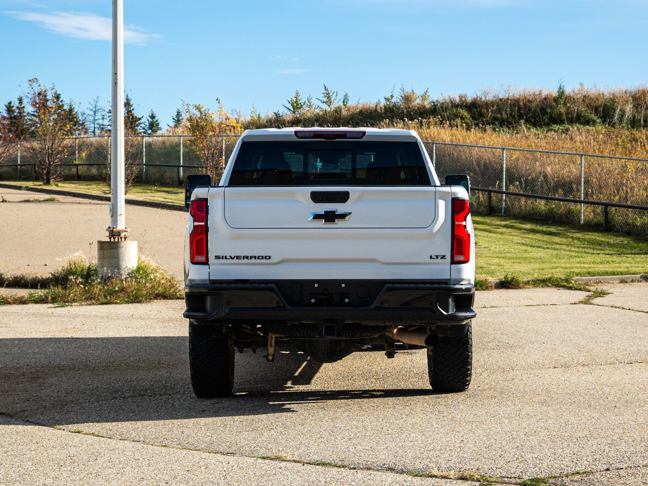 2026 Chevrolet Silverado 3500HD 4WD Crew Cab 159 LTZ White Sherwood Park - photo #12