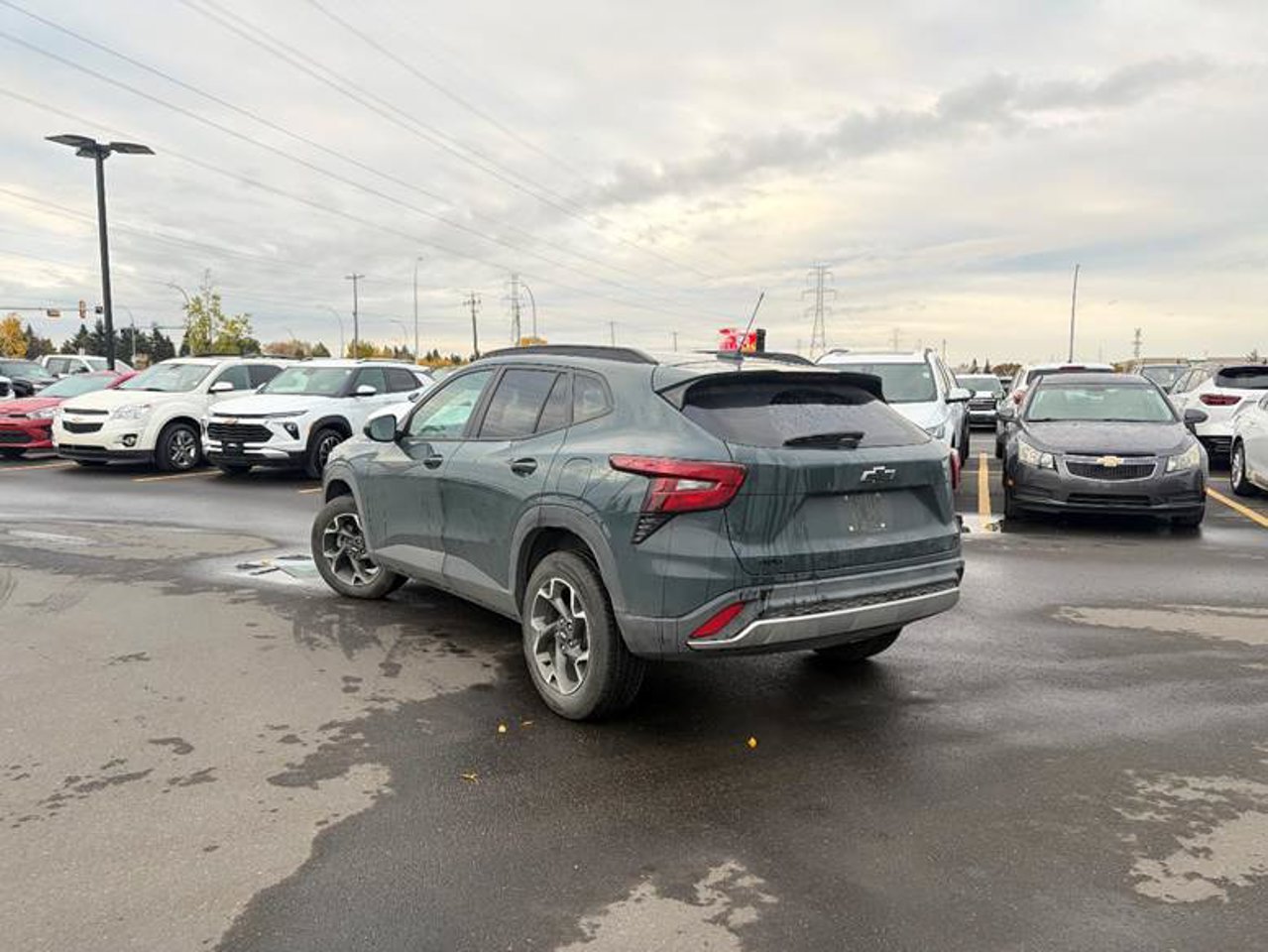 2025 Chevrolet Trax FWD 4dr LT Grey Sherwood Park - photo #3