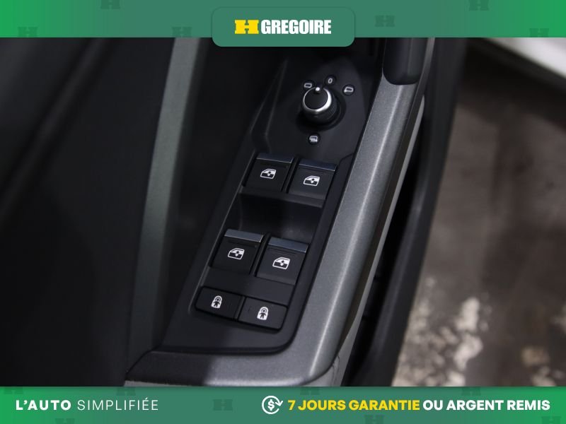 2022 Audi Q3 White Saint-Eustache - photo #18