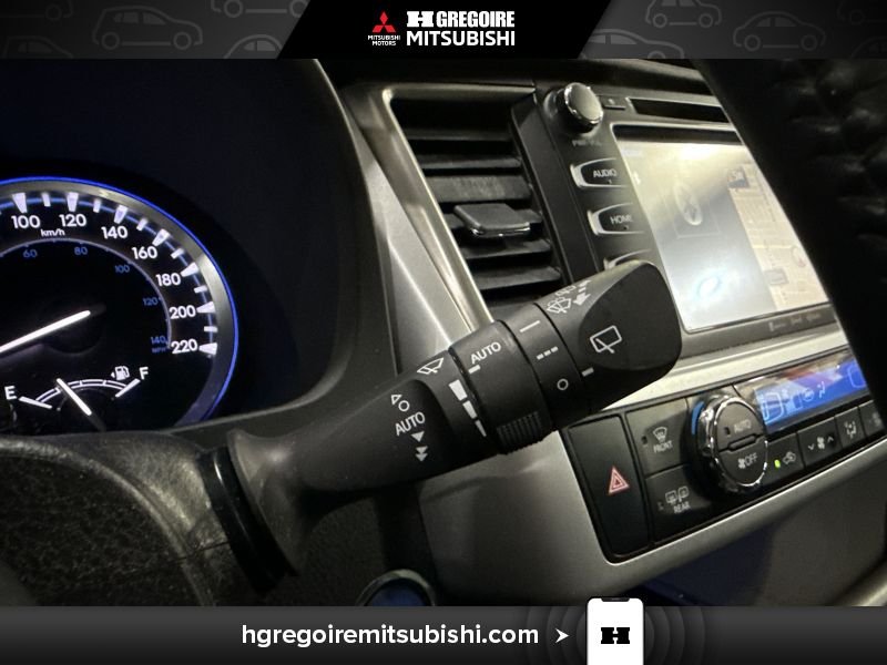 2017 Toyota Highlander HYBD Grey Blainville - photo #23