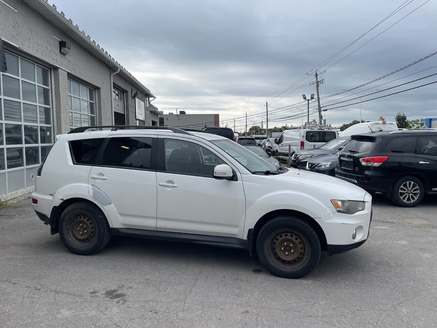 2010 Mitsubishi Outlander 2010 White