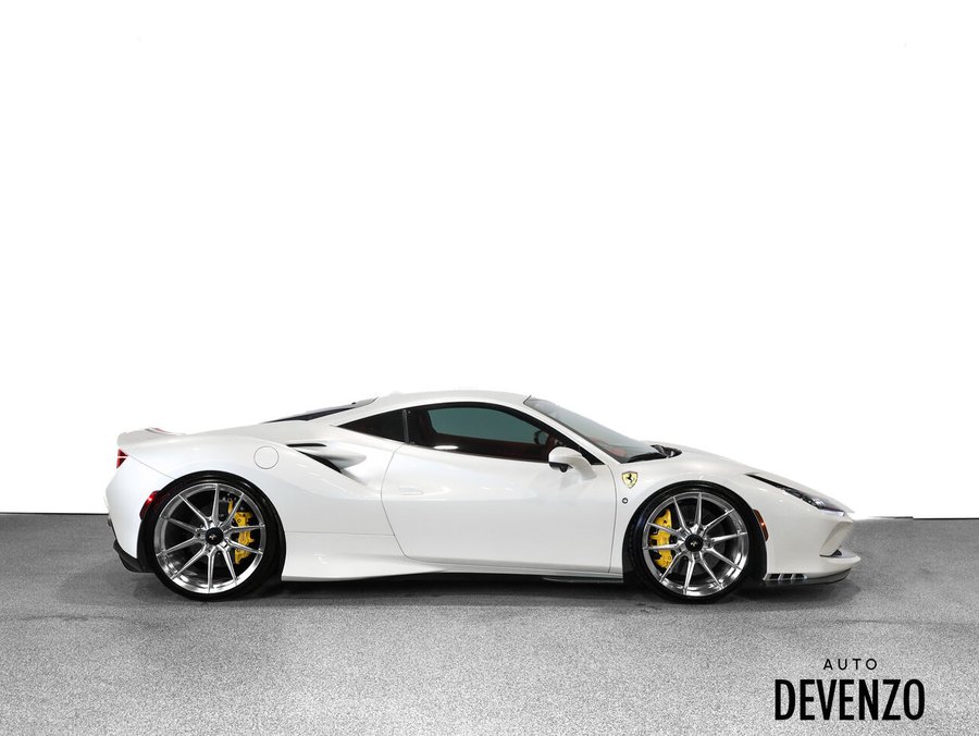 Ferrari F8 Tributo 2022 2022 Blanc