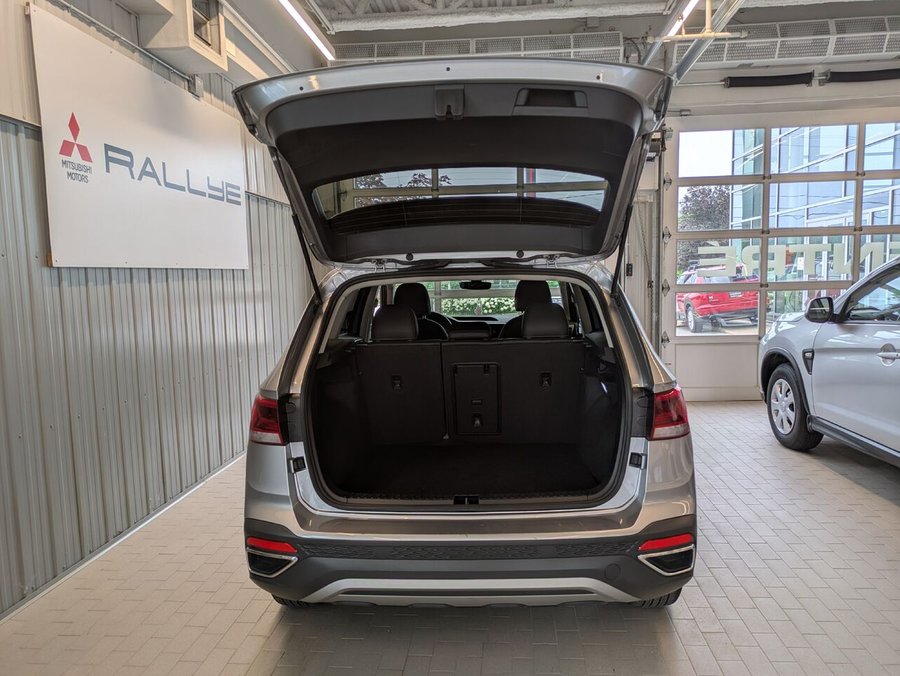 Volkswagen Taos Comfortline 4MOTION 2024 Gris