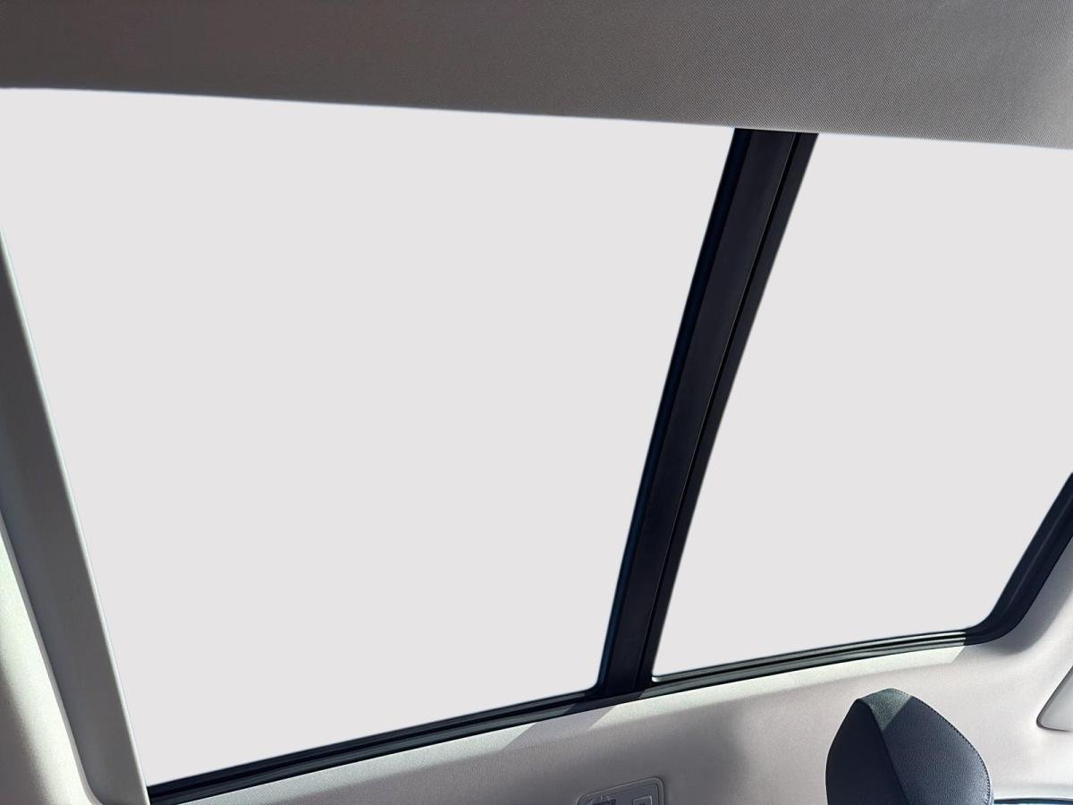 Volkswagen Taos 2026 Blanc pur avec toit noir Rouyn-Noranda - photo #15