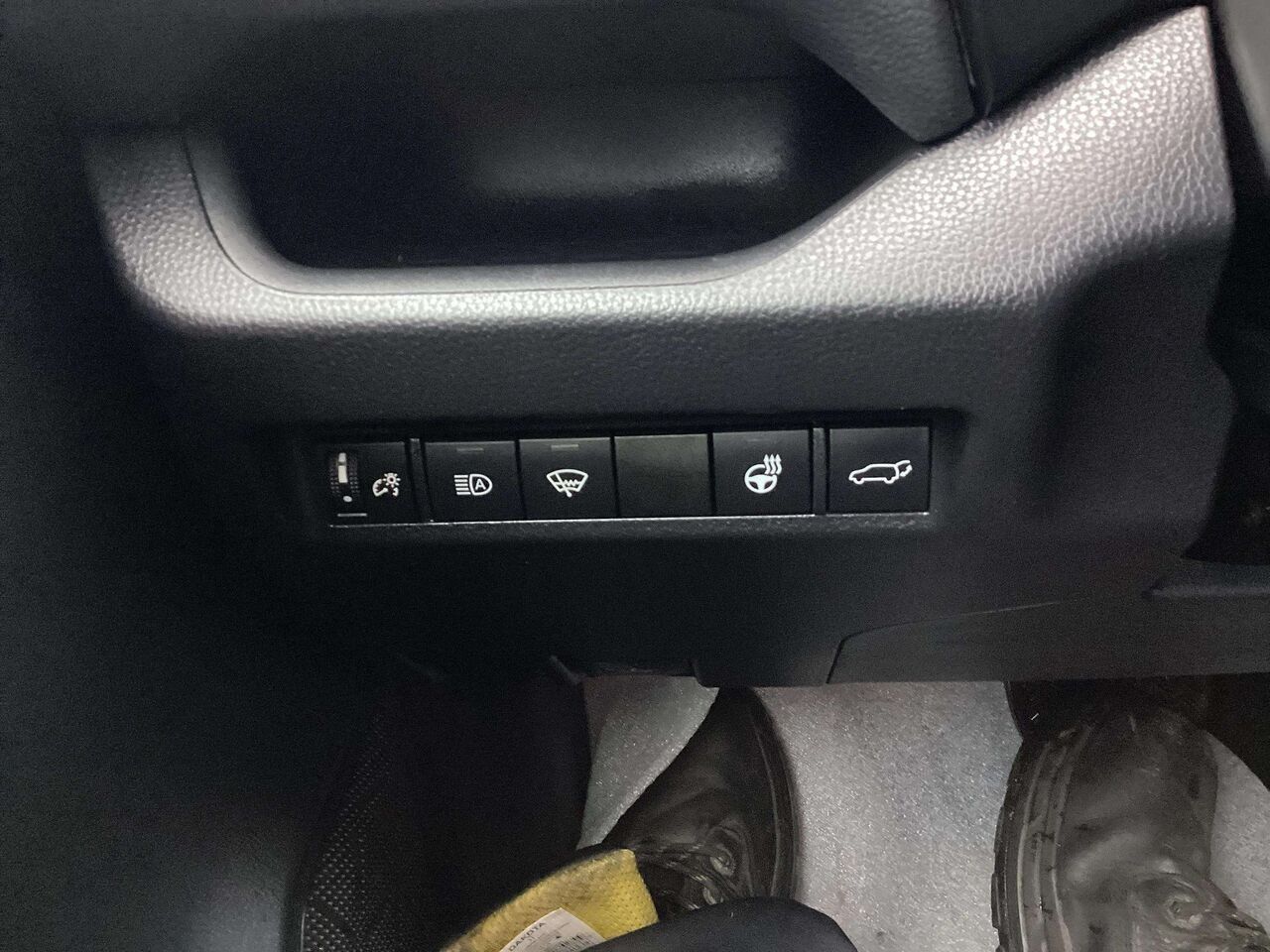 2020 Toyota RAV4 Grey Gatineau - photo #14