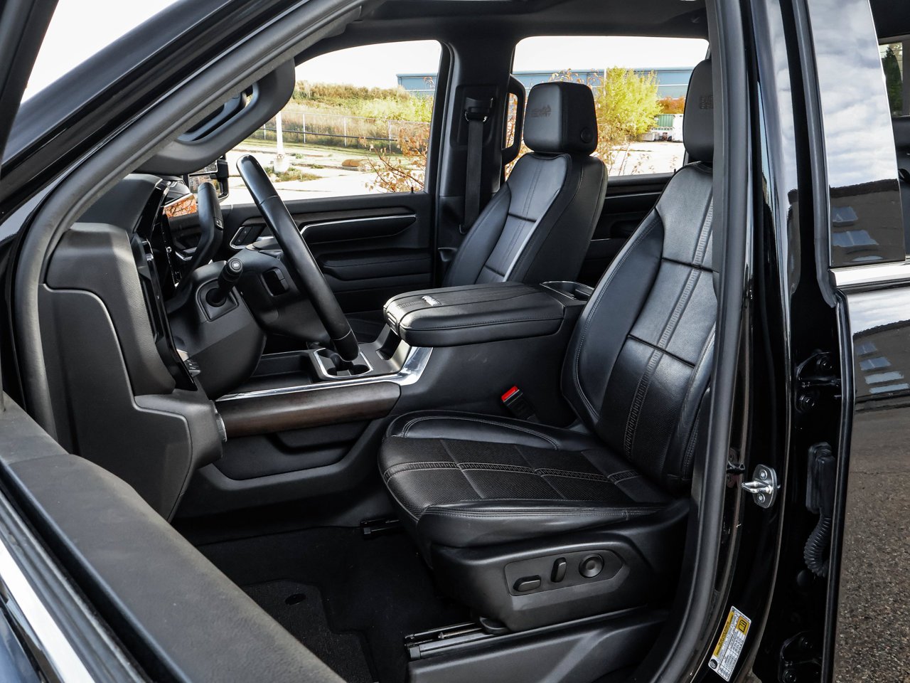 2024 Chevrolet Silverado 2500HD 4WD Crew Cab 159 High Country Black Sherwood Park - photo #13