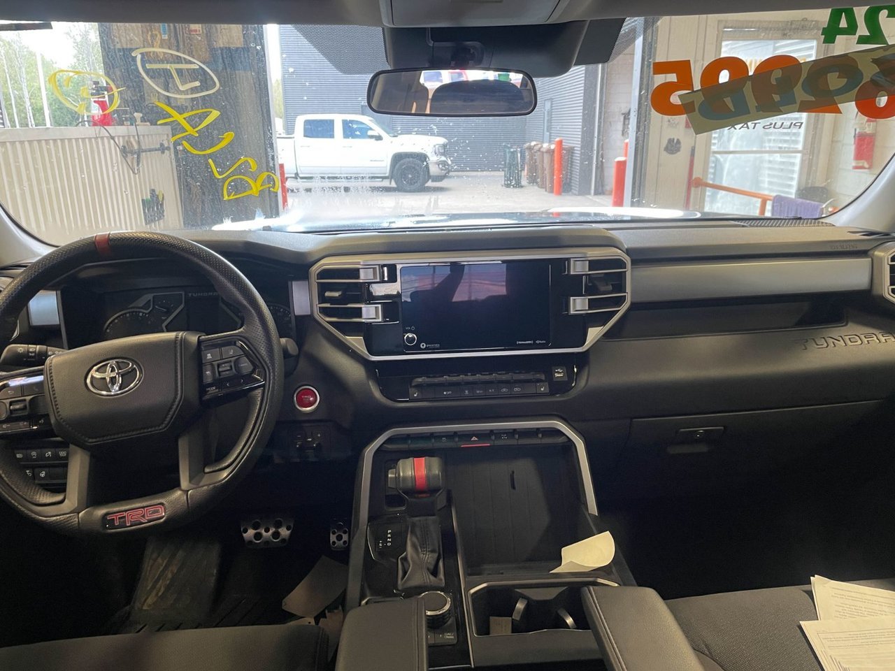 2024 Toyota Tundra SR5 TRD OFF ROAD 4X4 V6 *NAV* SIÈGES CHAUF CARPLAY Black Saint-Jérôme - photo #11