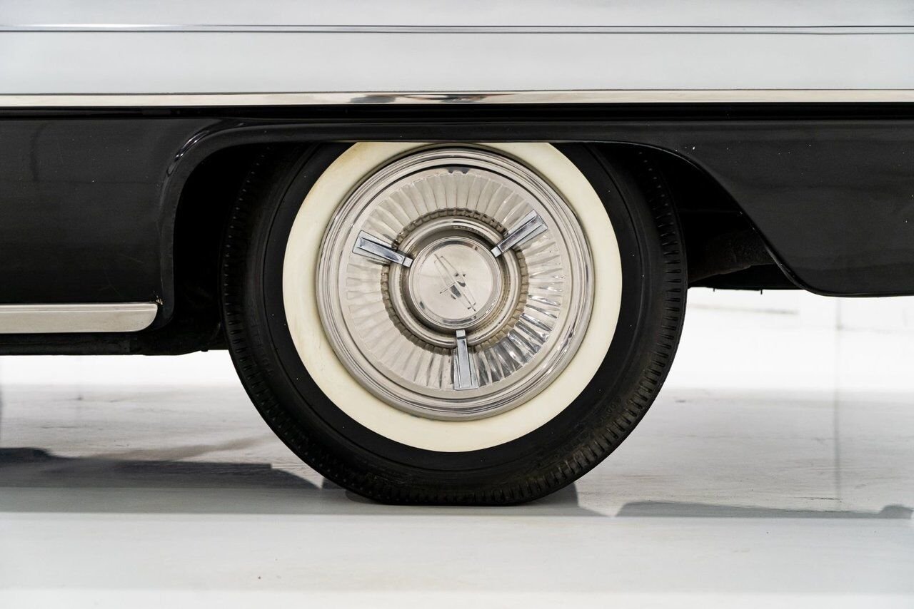 Oldsmobile Starfire Factory A/C. Single repaint and extensive ownership history **PRICE IN USD** 1962 Noir Montréal - photo #48