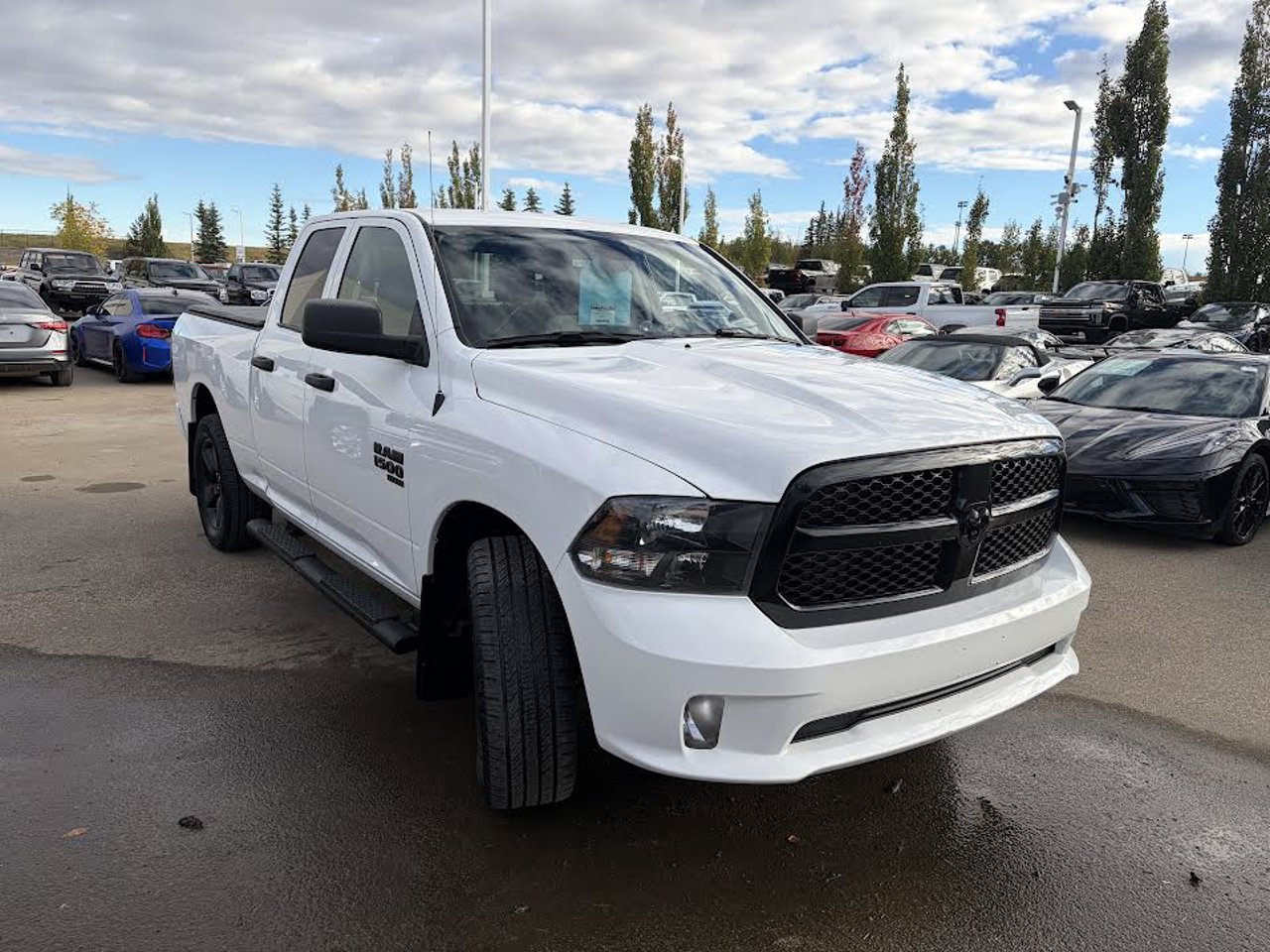 2022 Ram 1500 Classic Express 4x4 Quad Cab 6'4 Box White Sherwood Park - photo #1