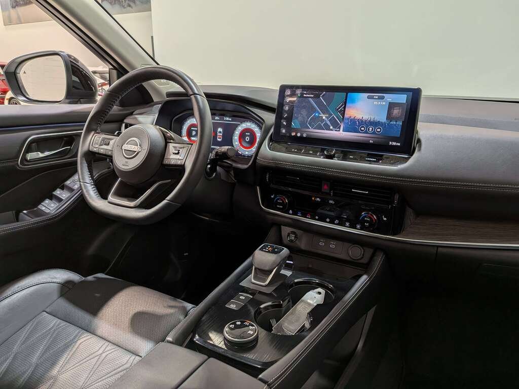 2024 Nissan Rogue AWD Platinum White Val-David - photo #21