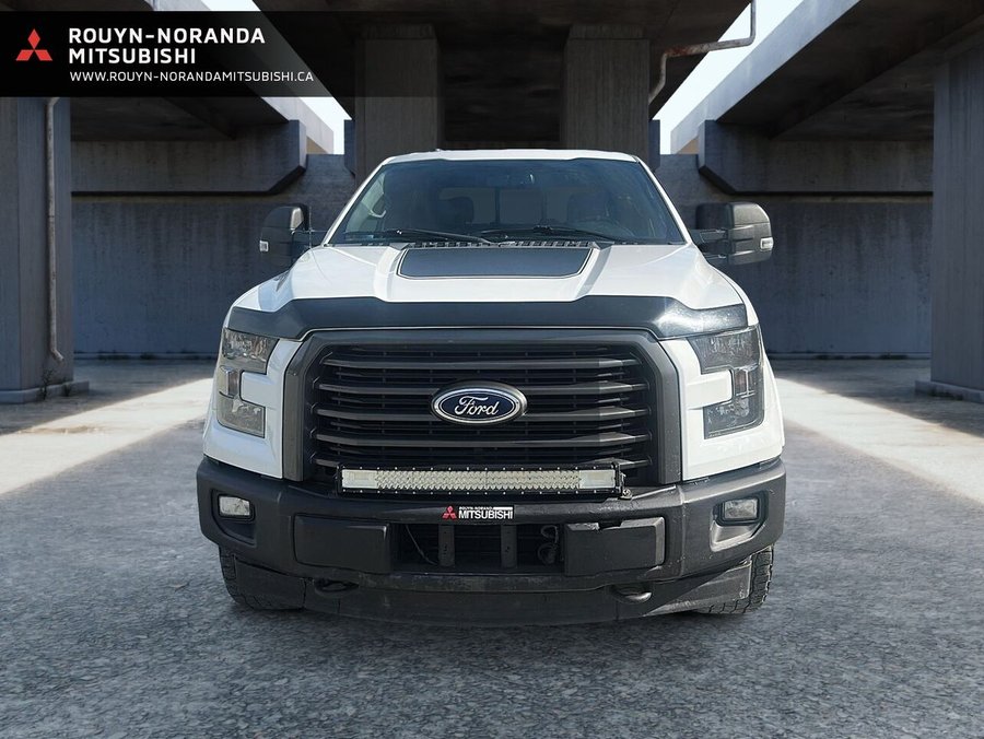 Ford F-150 XL SuperCrew 4x4 145 po 2017 Blanc