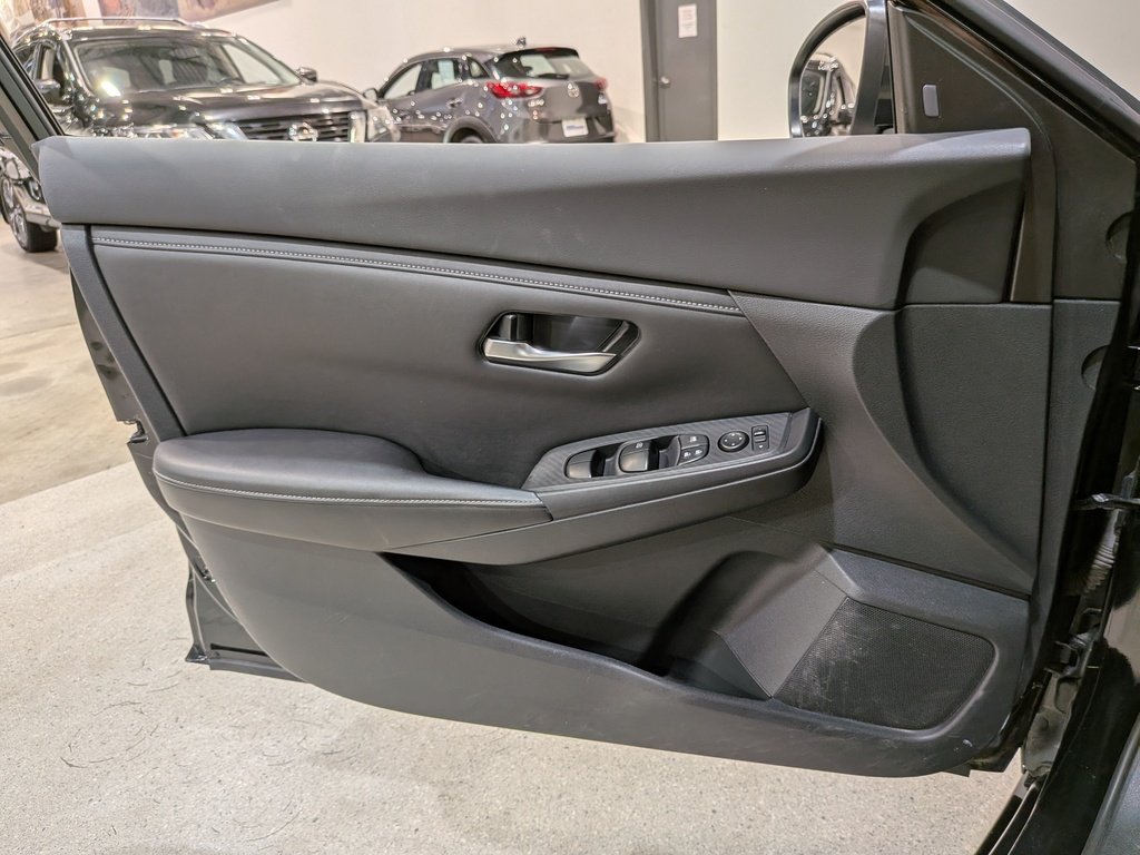 2021 Nissan Sentra SV CVT Black Val-David - photo #30