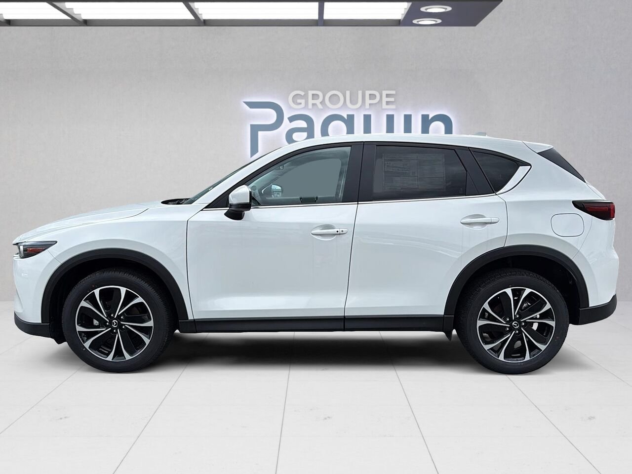 2025 Mazda CX-5 White Rouyn-Noranda - photo #4