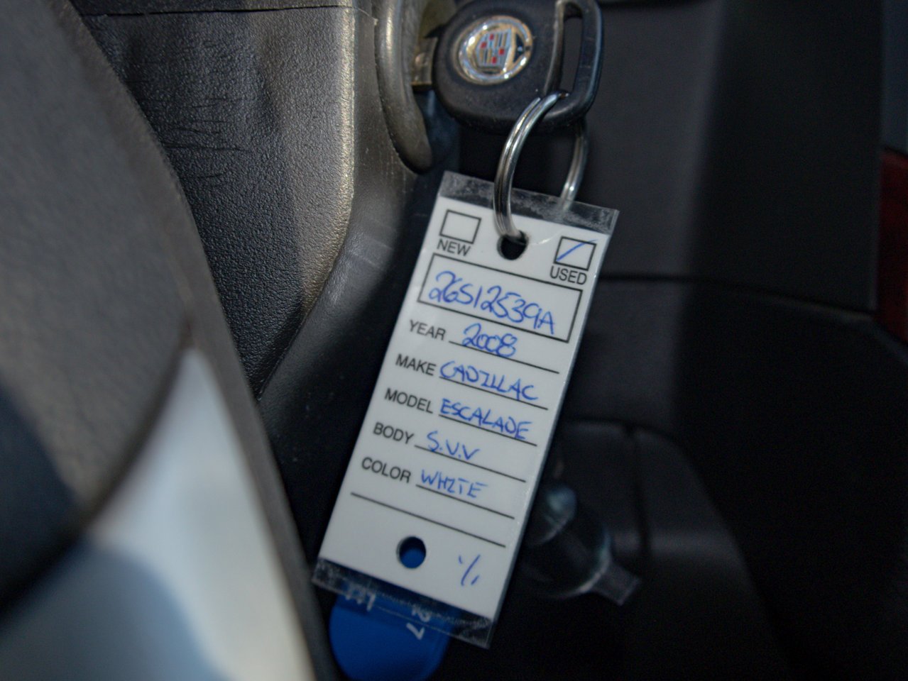 2008 Cadillac Escalade AWD 4dr White Sherwood Park - photo #32