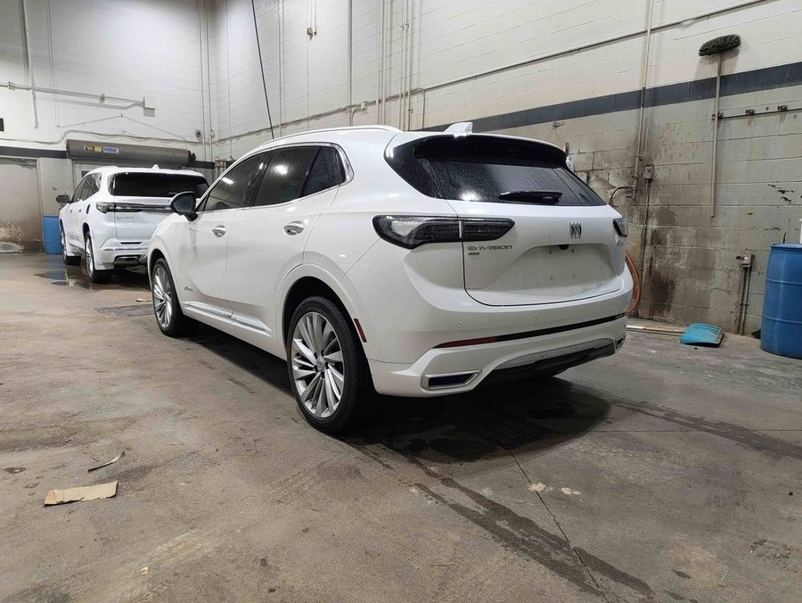 2024 Buick Envision Avenir 2.0T AWD | Technology II/Premium Seat Packages White