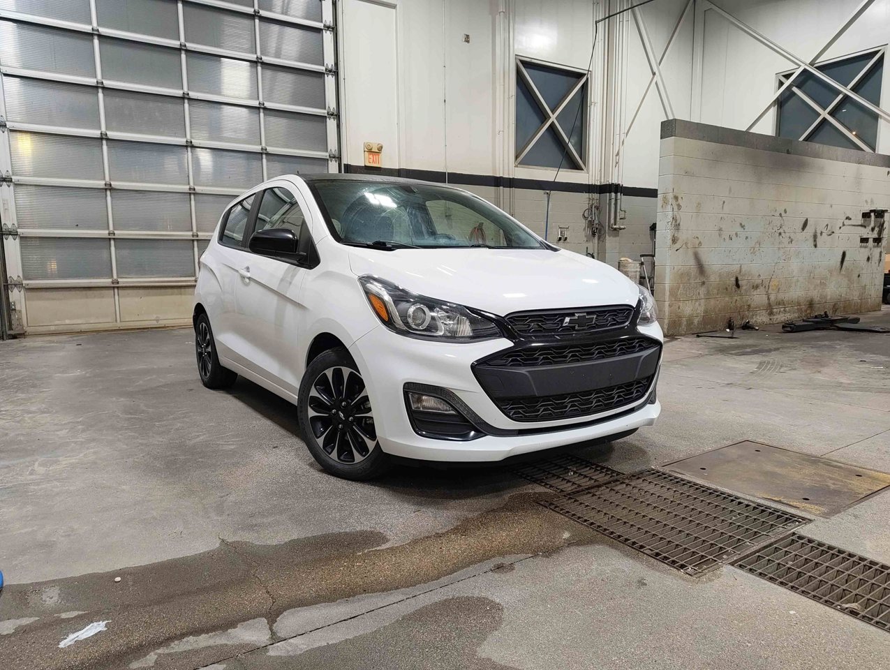 2022 Chevrolet Spark 4dr HB CVT 1LT White Sherwood Park - photo #1
