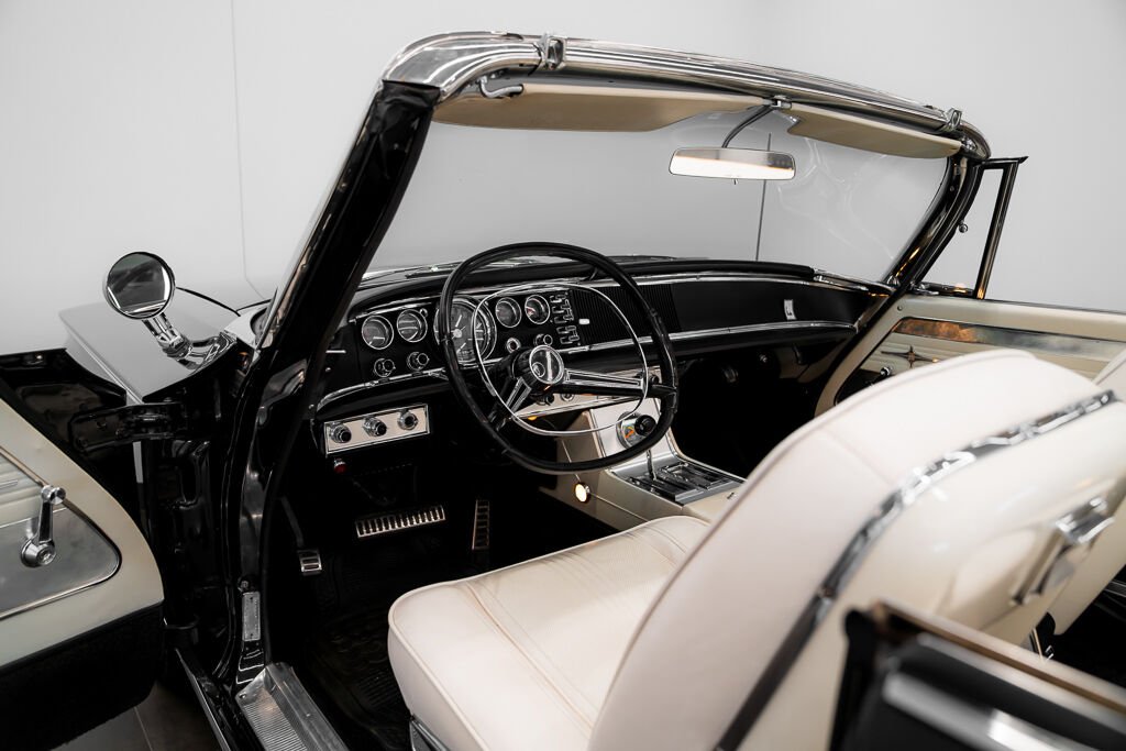 Chrysler 300 K | *PRICE IN USD* - CAR IN MILES 1964 Noir Kirkland - photo #19