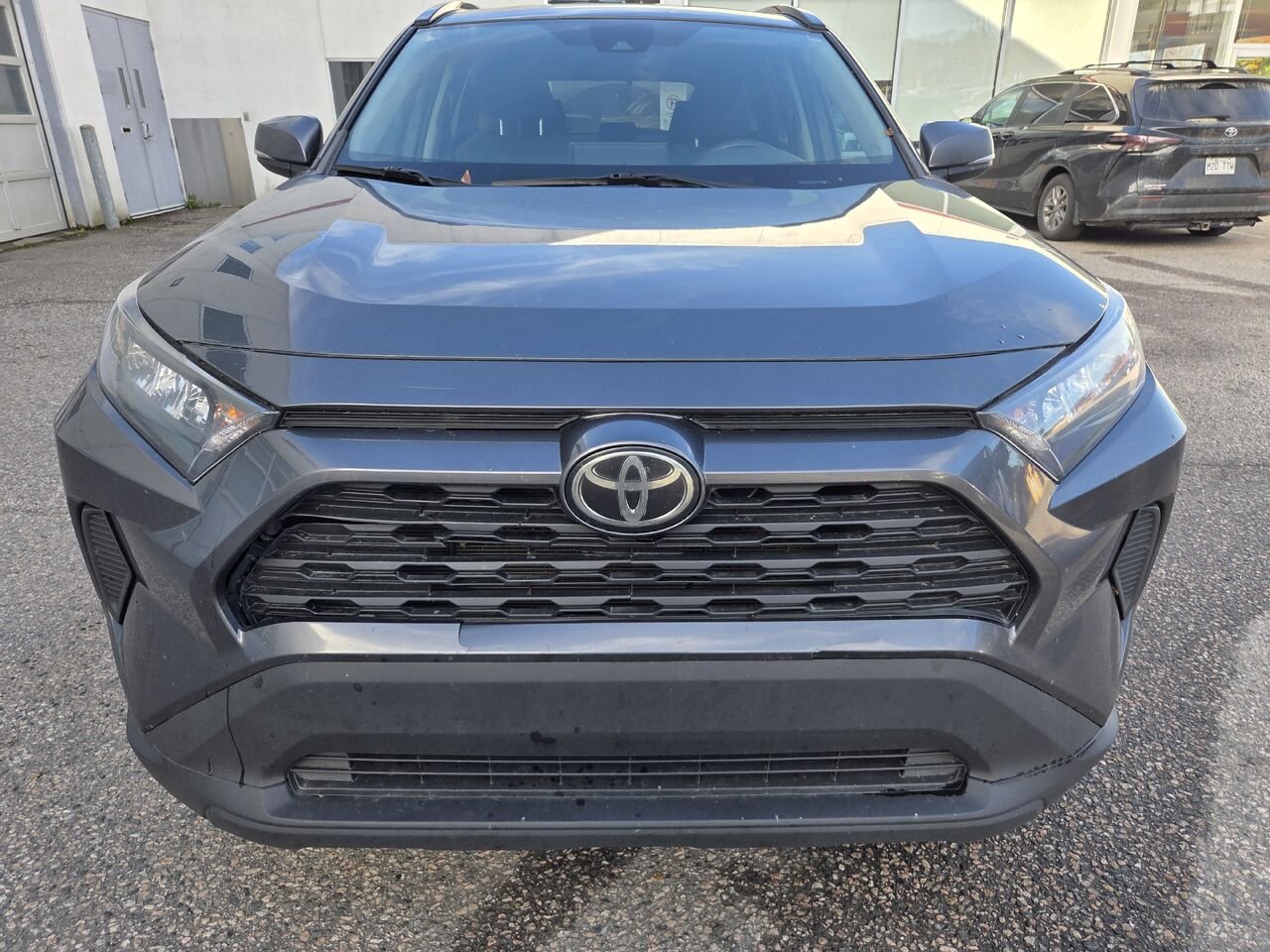 Toyota RAV4 LE 2021 Gris Mont-Laurier - photo #1