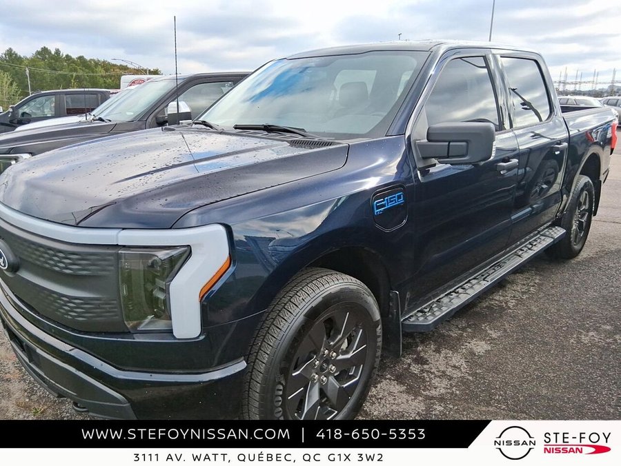 Ford F-150 Lightning XLT STANDARD RANGE XLT cabine SuperCrew 4RM caisse de 5,5 pi 2024 Bleu