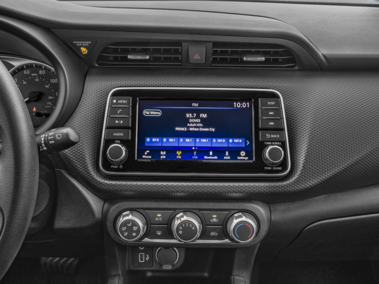 2025 Nissan Kicks Play KICKS PLAY S TA Boulder Grey Pearl Châteauguay - photo #9