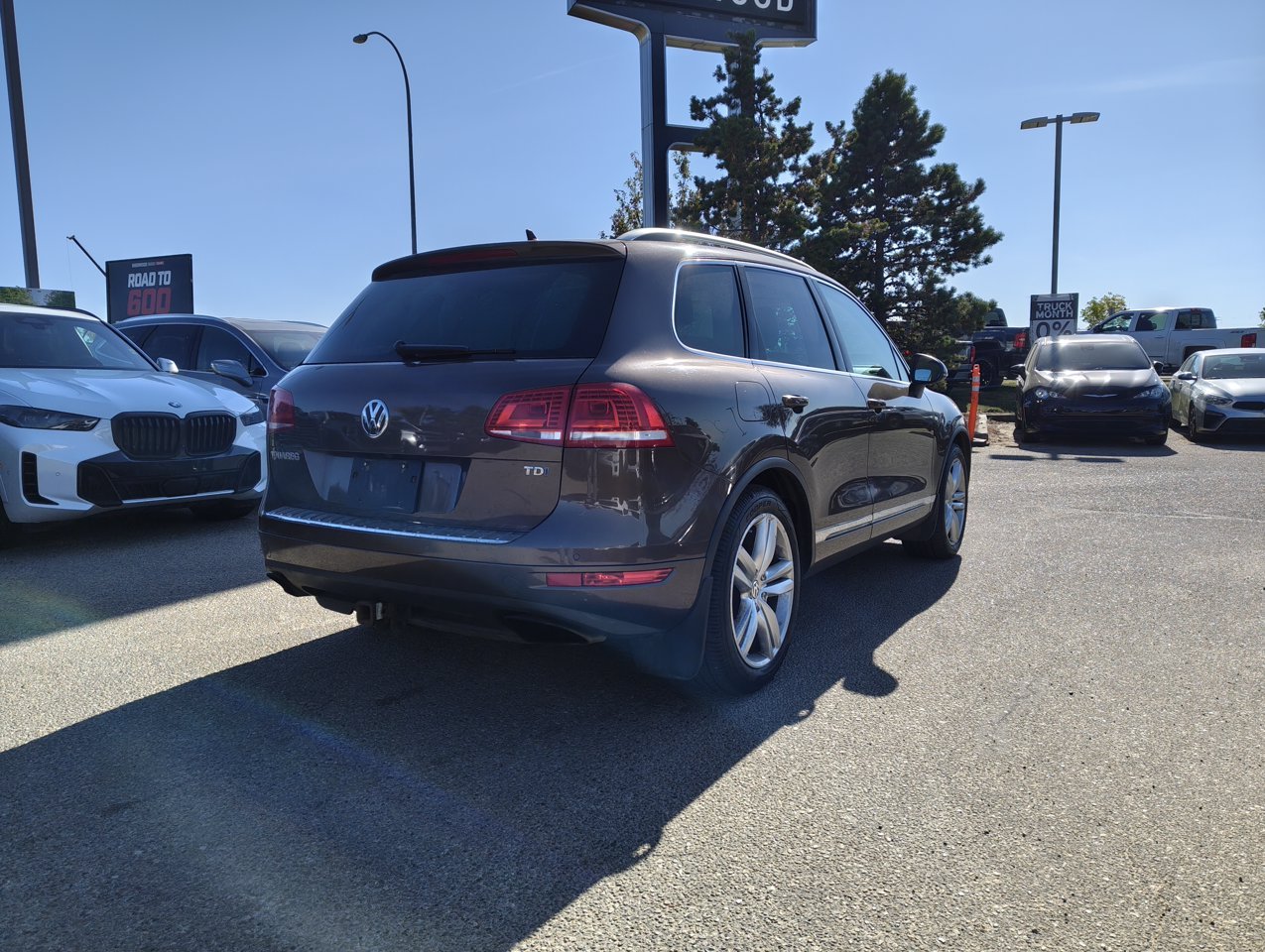 2014 Volkswagen Touareg 4dr TDI Execline Brown Sherwood Park - photo #5