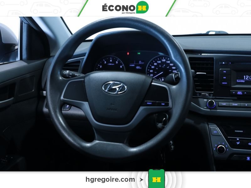 Hyundai Elantra 2017 Argent Laval - photo #13