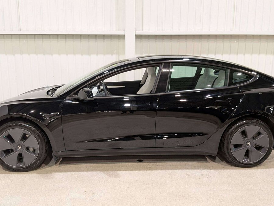 Tesla Model 3 Standard Range RWD *Ltd Avail* 2022 Noir
