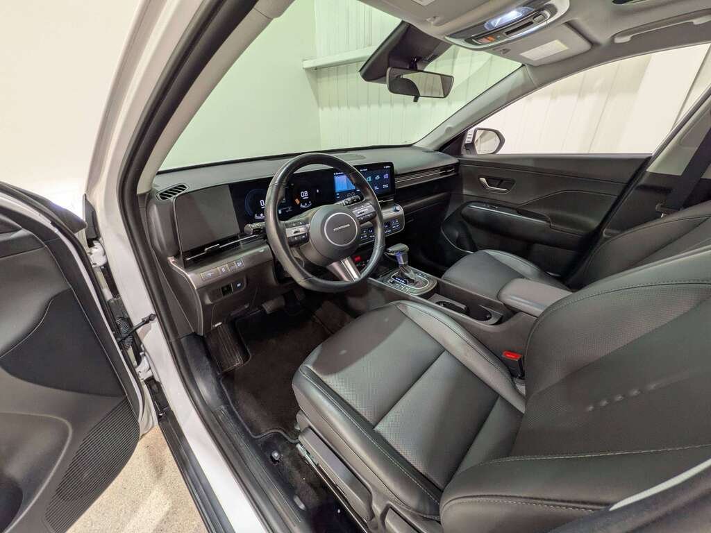 2025 Hyundai Kona 2.0L Preferred AWD w/Trend Package White Val-David - photo #9