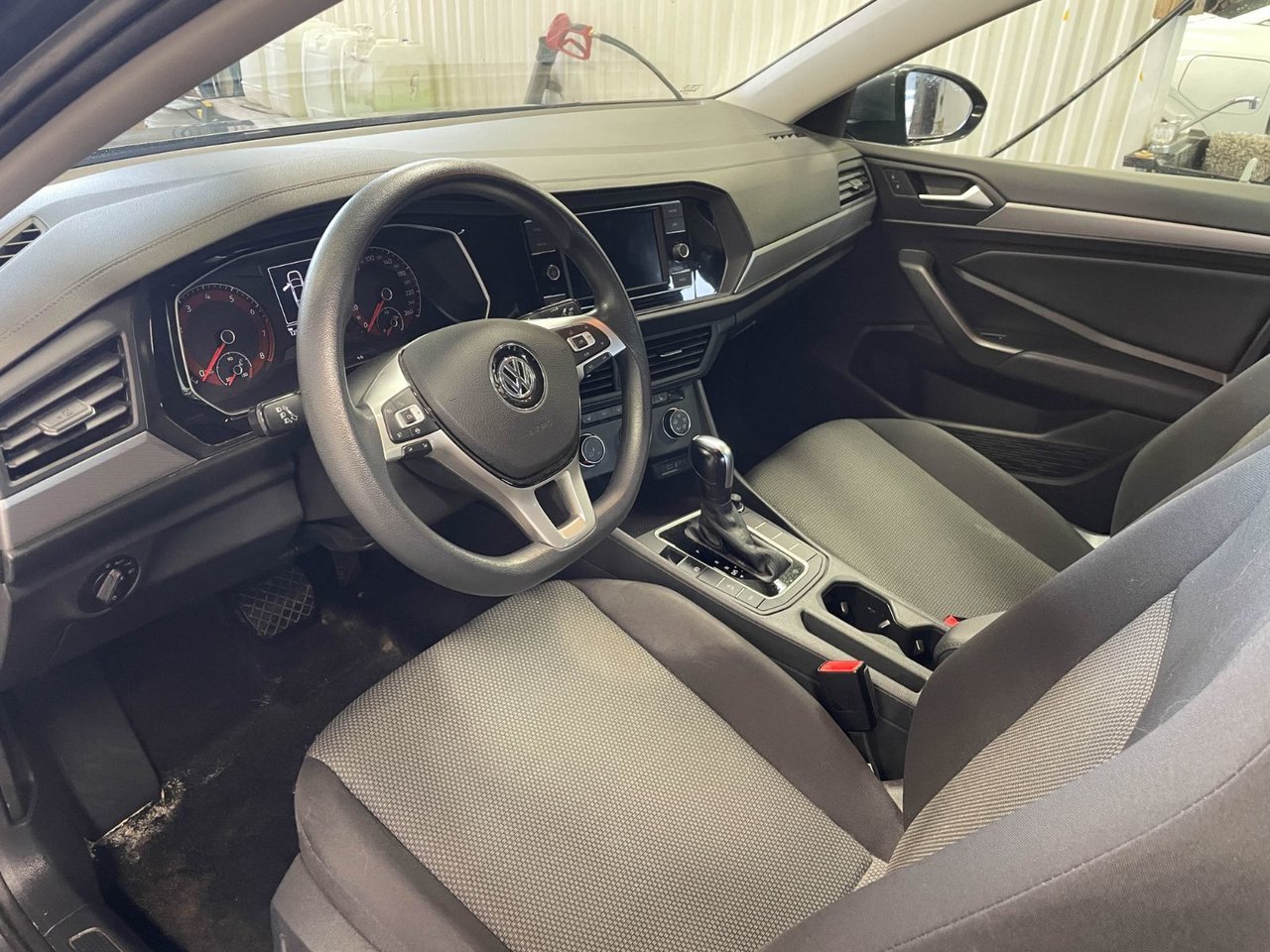 Volkswagen Jetta COMFORTLINE AUTO *SIÈGES CHAUFF* CARPLAY BLUETOOTH 2020 Gris Saint-Jérôme - photo #2